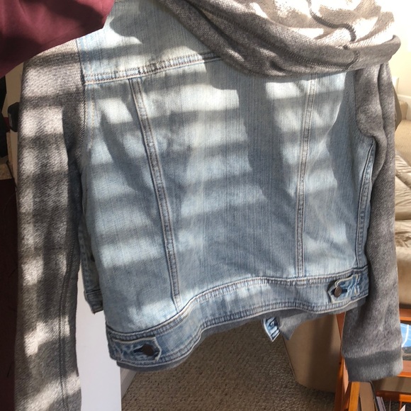 Jean jacket - Picture 2 of 3